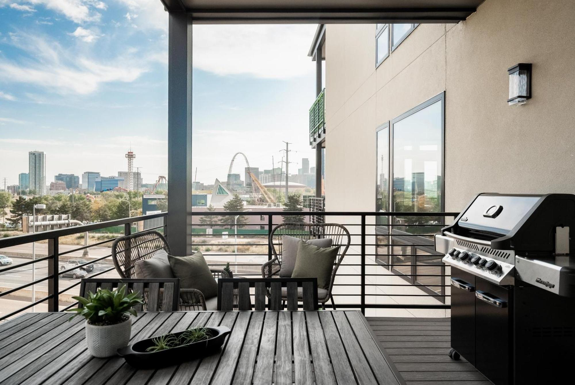 Luxurious Escape - Walk To Empower Field - Tesoro Villa Denver Exterior photo