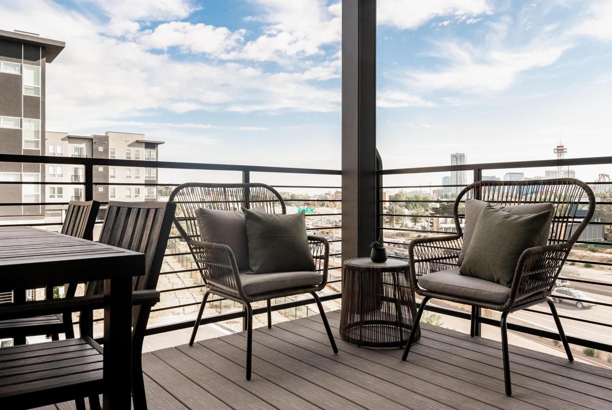 Luxurious Escape - Walk To Empower Field - Tesoro Villa Denver Exterior photo